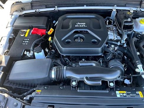 Used 2023 Jeep Wrangler Unlimited Sahara w/ Cold Weather Group image 31