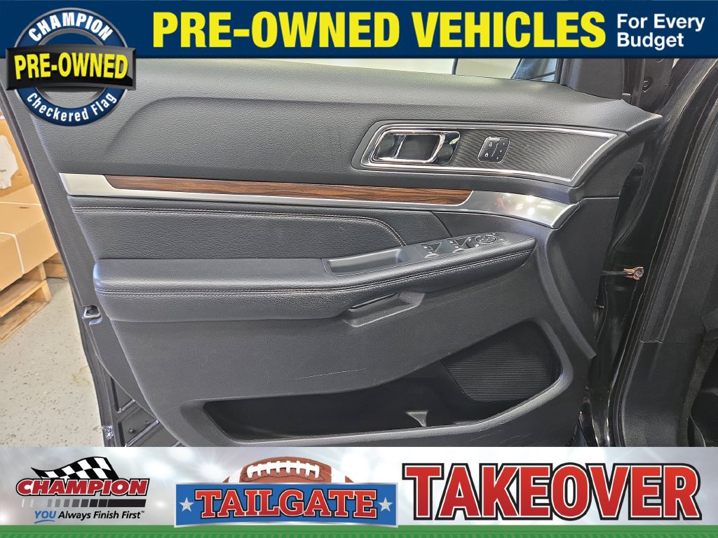 Used 2017 Ford Explorer Limited AWD/4WD image 13