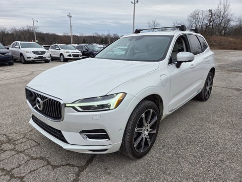 Used 2018 Volvo XC60 T8 Inscription w/ Advanced Package image 2