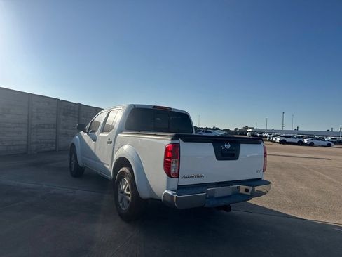 Used 2016 Nissan Frontier SV RWD image 15