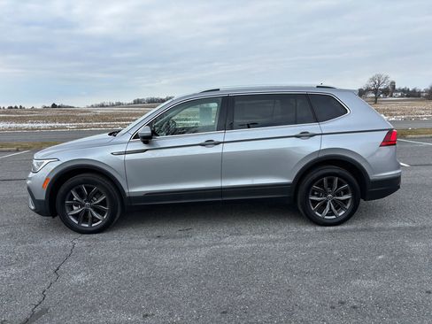 Used 2022 Volkswagen Tiguan SE image 10