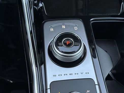 Used 2024 Kia Sorento SX Prestige image 20