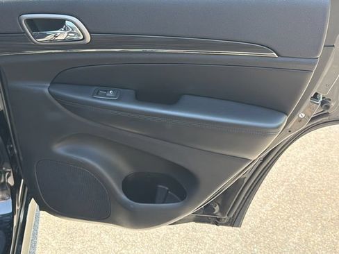 Used 2019 Jeep Grand Cherokee Limited X AWD/4WD image 18