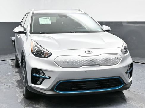 Used 2020 Kia Niro EX w/ Cold Weather Package image 4