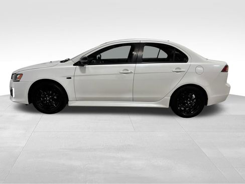 Used 2017 Mitsubishi Lancer ES image 5