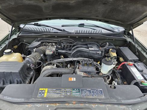 Used 2004 Ford Explorer XLT image 9