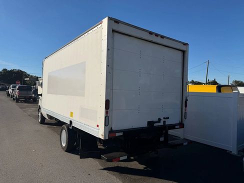 Used 2017 Ford E-350 and Econoline 350 Super Duty image 4