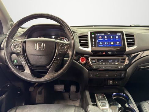 Used 2016 Honda Pilot Touring image 16