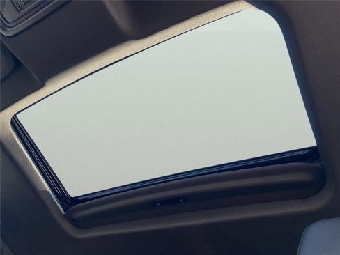 Used 2024 GMC Sierra 1500 AT4 w/ Technology Package image 25