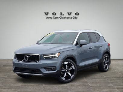 Used 2020 Volvo XC40 T5 Momentum w/ Protection Package Premier