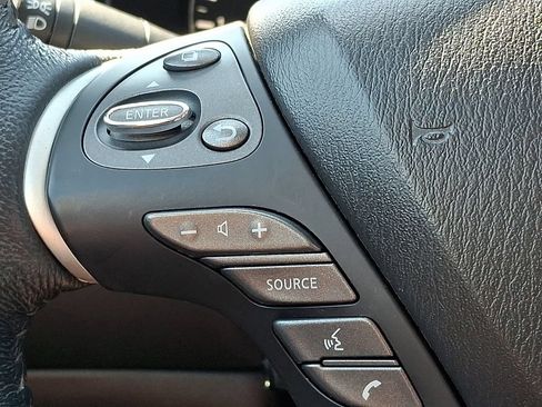 Used 2018 Nissan Pathfinder Platinum AWD/4WD image 26