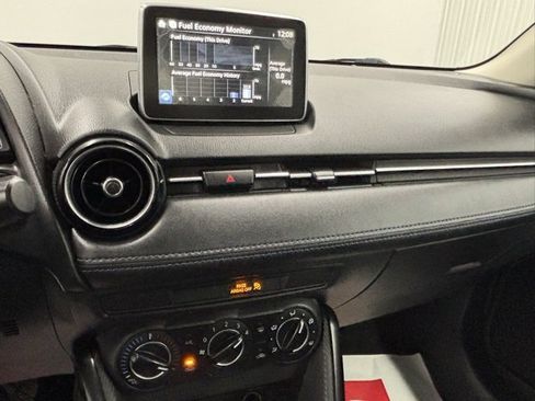 Used 2017 Toyota Yaris iA image 17