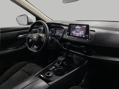 Certified 2025 Nissan Rogue SV image 19