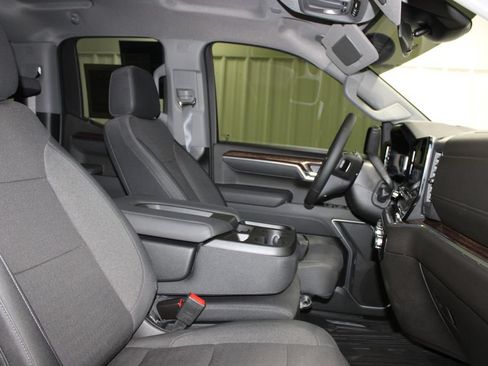 Used 2025 GMC Sierra 1500 SLE AWD/4WD image 35