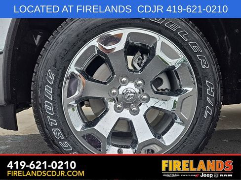 New 2026 RAM 1500 4x4 Crew Cab image 8