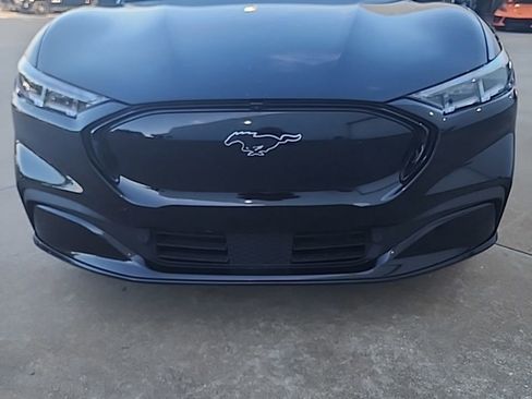 Used 2022 Ford Mustang Mach-E Premium RWD image 8