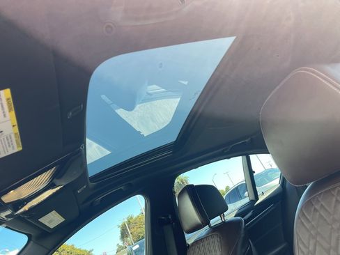 Used 2022 BMW 530e xDrive w/ M Sport Package image 22