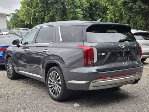 Certified 2025 Hyundai Palisade Calligraphy FWD image 4