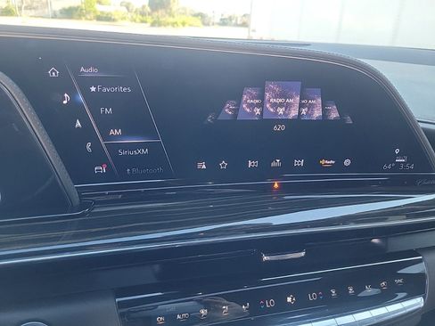 Used 2022 Cadillac Escalade ESV Premium Luxury image 22