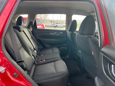 Used 2017 Nissan Rogue S image 19