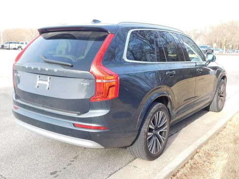 Used 2022 Volvo XC90 T5 Momentum w/ Advanced Package image 11