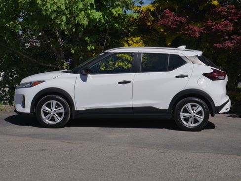 Certified 2024 Nissan Kicks S FWD image 13