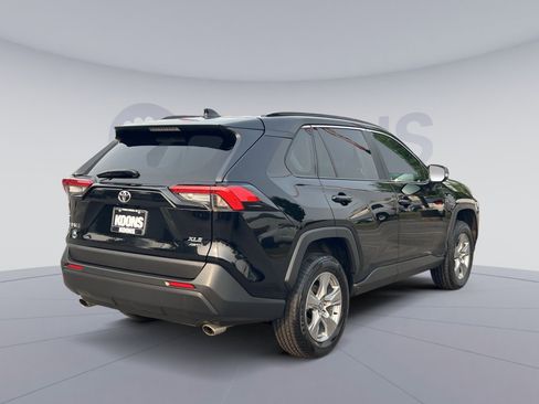 Used 2025 Toyota RAV4 XLE AWD/4WD image 7