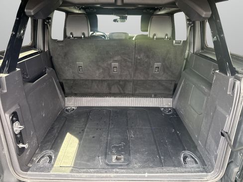 Used 2023 Ford Bronco Badlands w/ Sasquatch Package AWD/4WD image 10