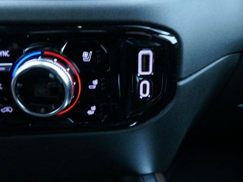 New 2026 GMC Sierra 3500 SLT w/ SLT Premium Package image 22