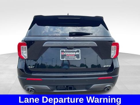 Used 2024 Ford Explorer XLT w/ Equipment Group 202A AWD/4WD image 4