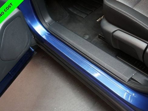 Used 2022 Nissan Rogue S image 29