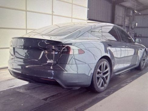 Used 2021 Tesla Model S Plaid image 5