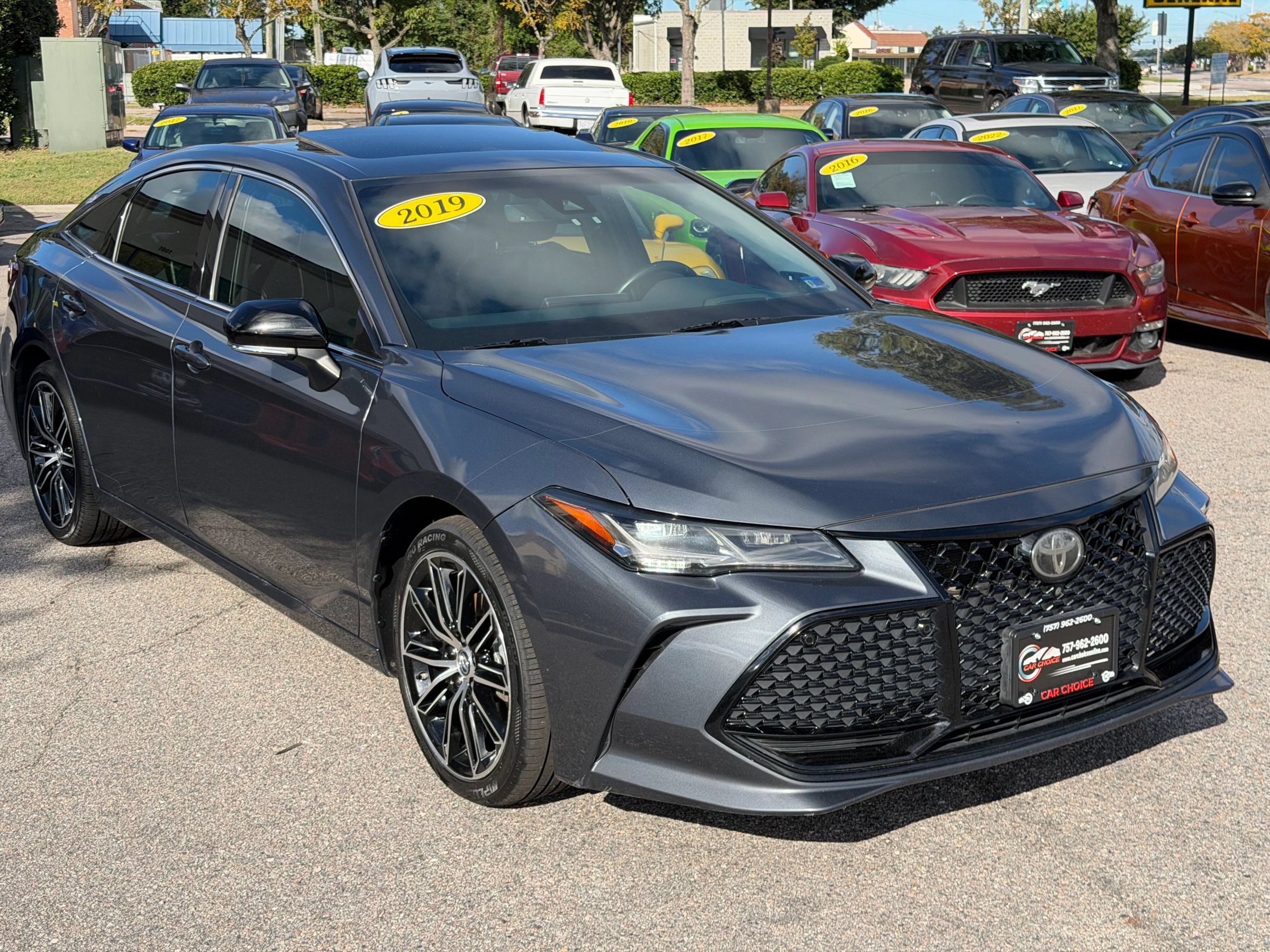 Used 2019 Toyota Avalon Touring w/ Advanced Safety Package FWD image 6