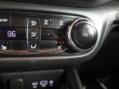 Used 2022 Chevrolet TrailBlazer LT w/ Sun and Liftgate Package image 47