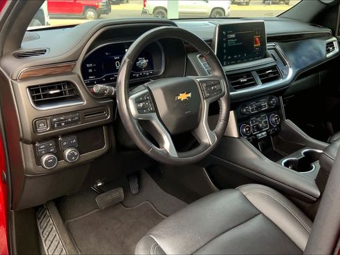 Used 2022 Chevrolet Tahoe LT w/ Luxury Package image 17