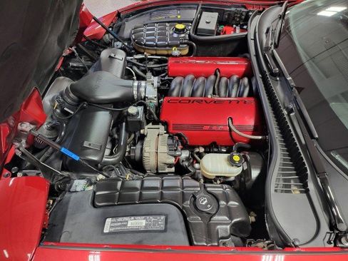 Used 2002 Chevrolet Corvette Coupe w/ Preferred Equipment Group2 image 20