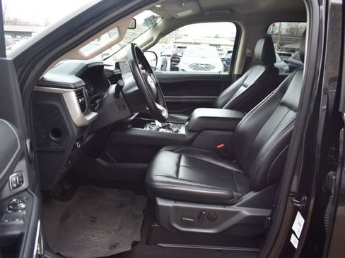 Used 2024 Ford Expedition XLT AWD/4WD image 13