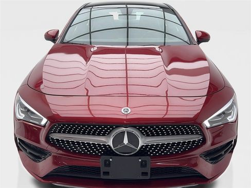 Used 2022 Mercedes-Benz CLA 250 4MATIC image 4