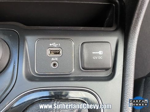 Used 2020 Jeep Cherokee Limited w/ Luxury Group image 33