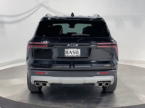 Used 2025 Chevrolet Traverse Z71 image 12