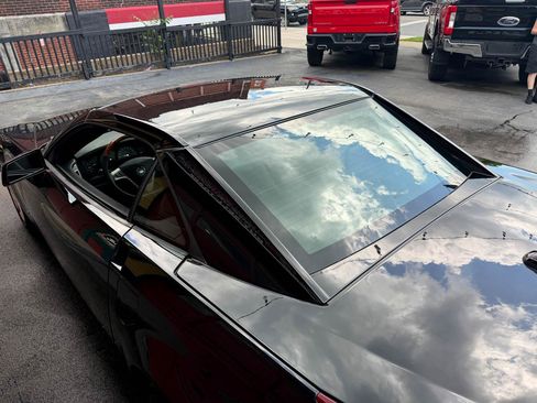 Used 2005 Cadillac XLR RWD image 23