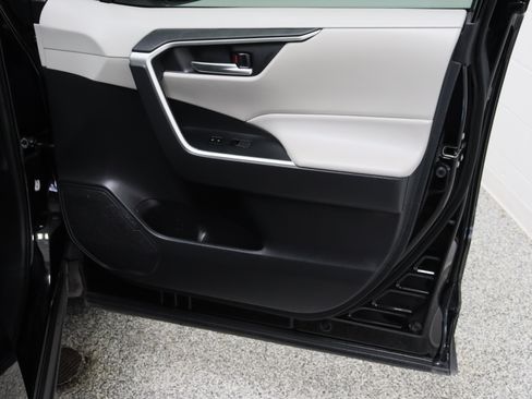 Certified 2024 Toyota RAV4 XLE FWD image 34