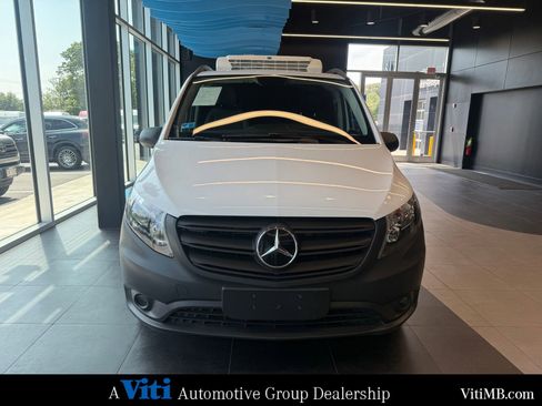 Used 2023 Mercedes-Benz Metris Cargo image 3