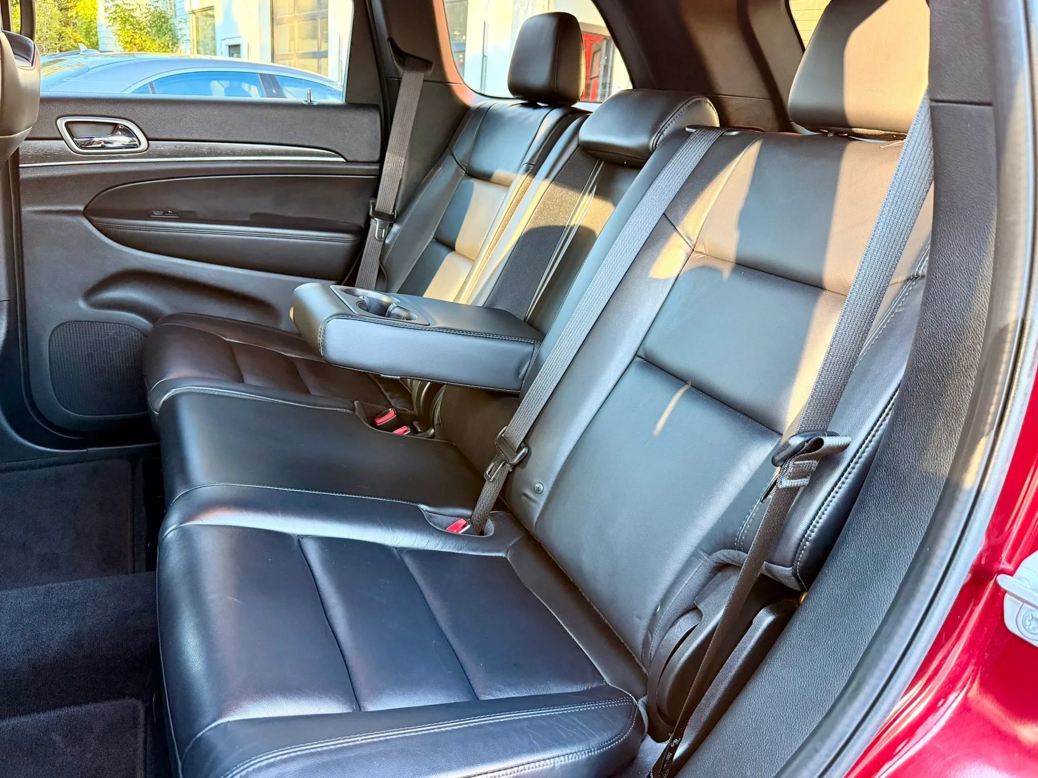 Used 2018 Jeep Grand Cherokee Limited AWD/4WD image 31