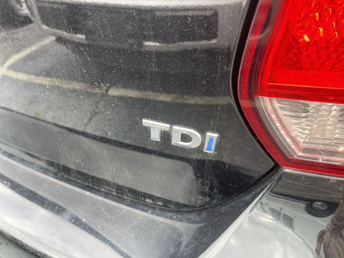 Used 2011 Volkswagen Jetta TDI FWD image 7