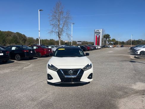 Used 2022 Nissan Maxima Platinum w/ Sport Mat Group image 2