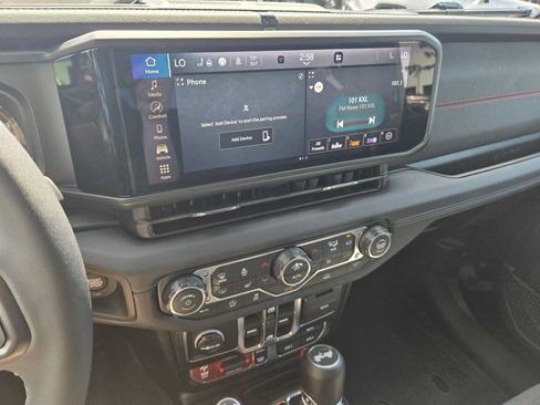Used 2026 Jeep Wrangler Unlimited Rubicon AWD/4WD image 28