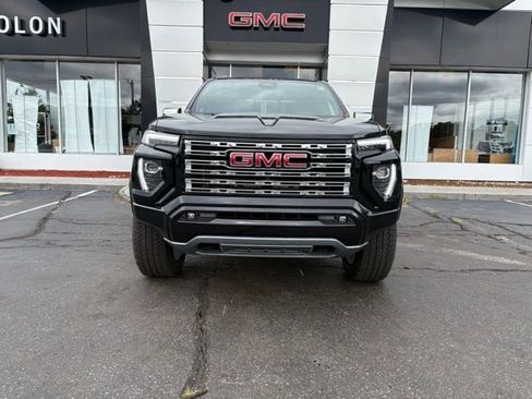 New 2026 GMC Canyon Denali w/ LPO, Denali Black Edition image 4