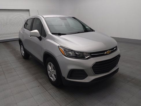 Used 2020 Chevrolet Trax LS FWD image 13