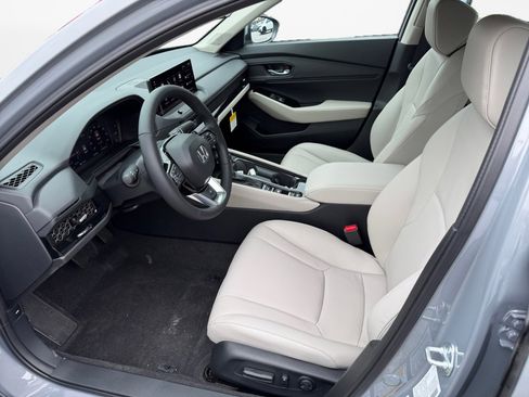 New 2026 Honda Accord Touring image 9